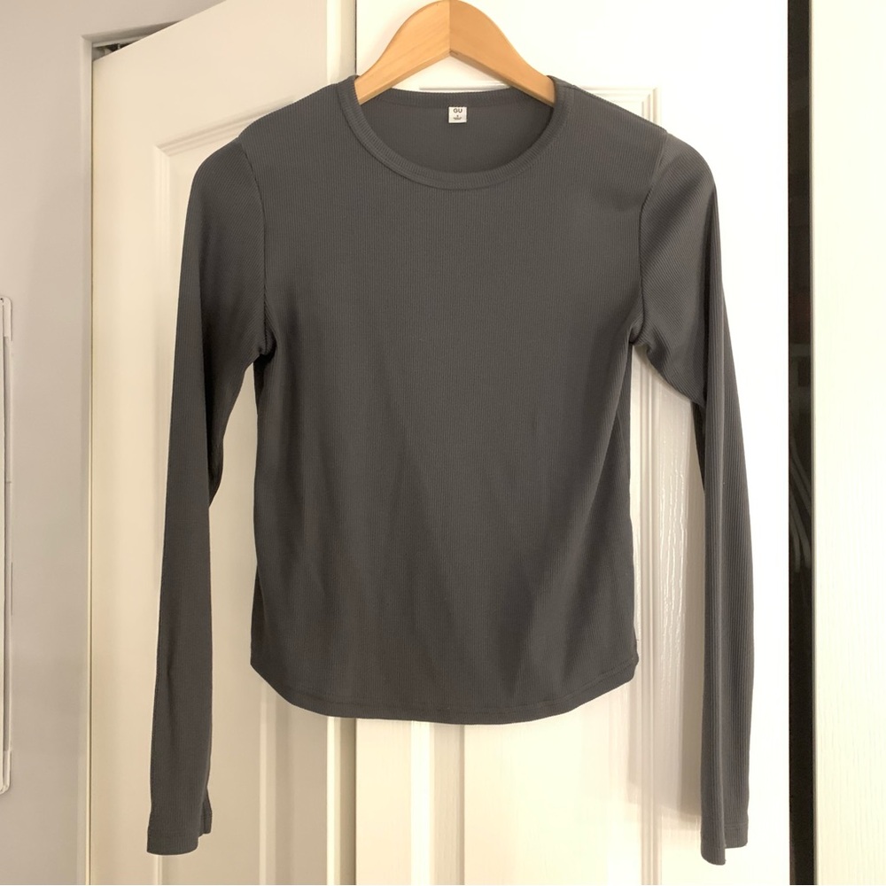 GU Gray Long Sleeve Women's Top